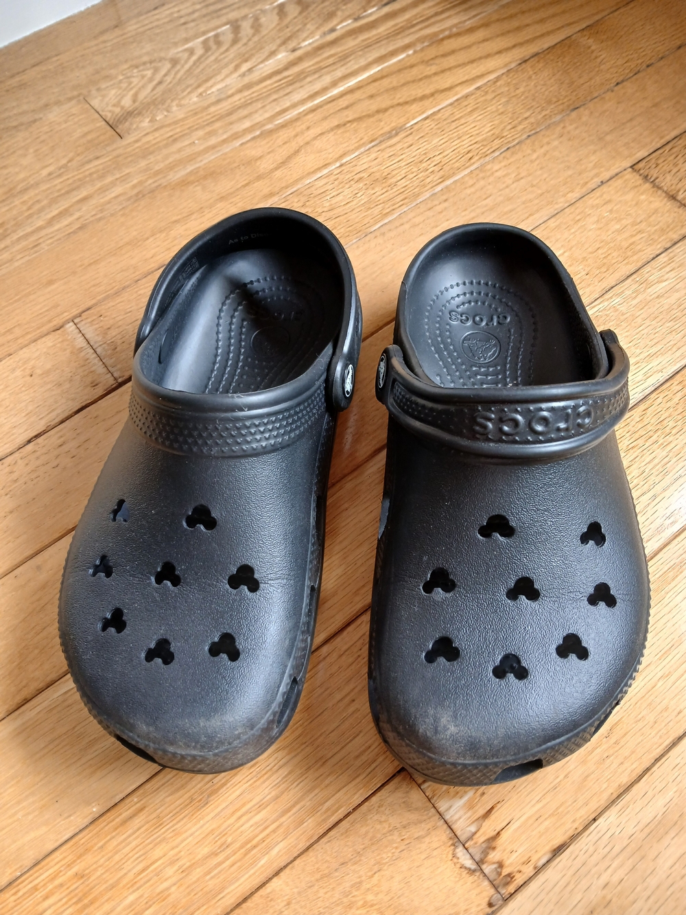 DISNEY CROCS Mickey Mouse - Black Sz 7